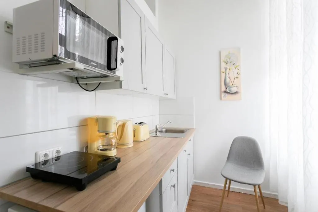 Green Apartment Studio For 3 Berlin
